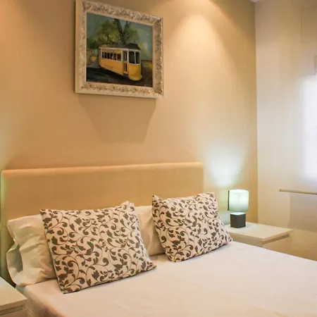 Robert アパート *