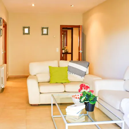 Robert Apartment *