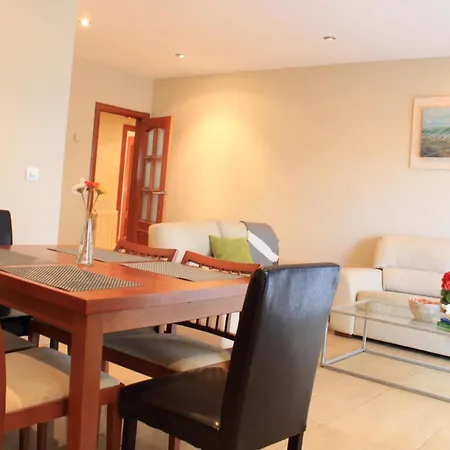 Robert * シッチェス